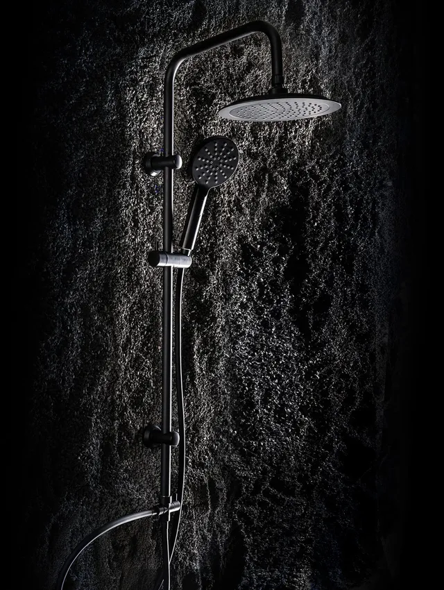 calmwaters-honest-2-duschsystem-schwarz-matt-ohne-armatur image 1