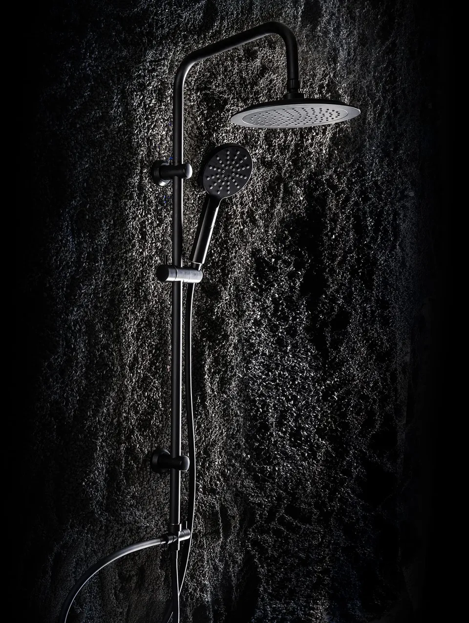 calmwaters-honest-2-duschsystem-schwarz-matt-ohne-armatur image 1