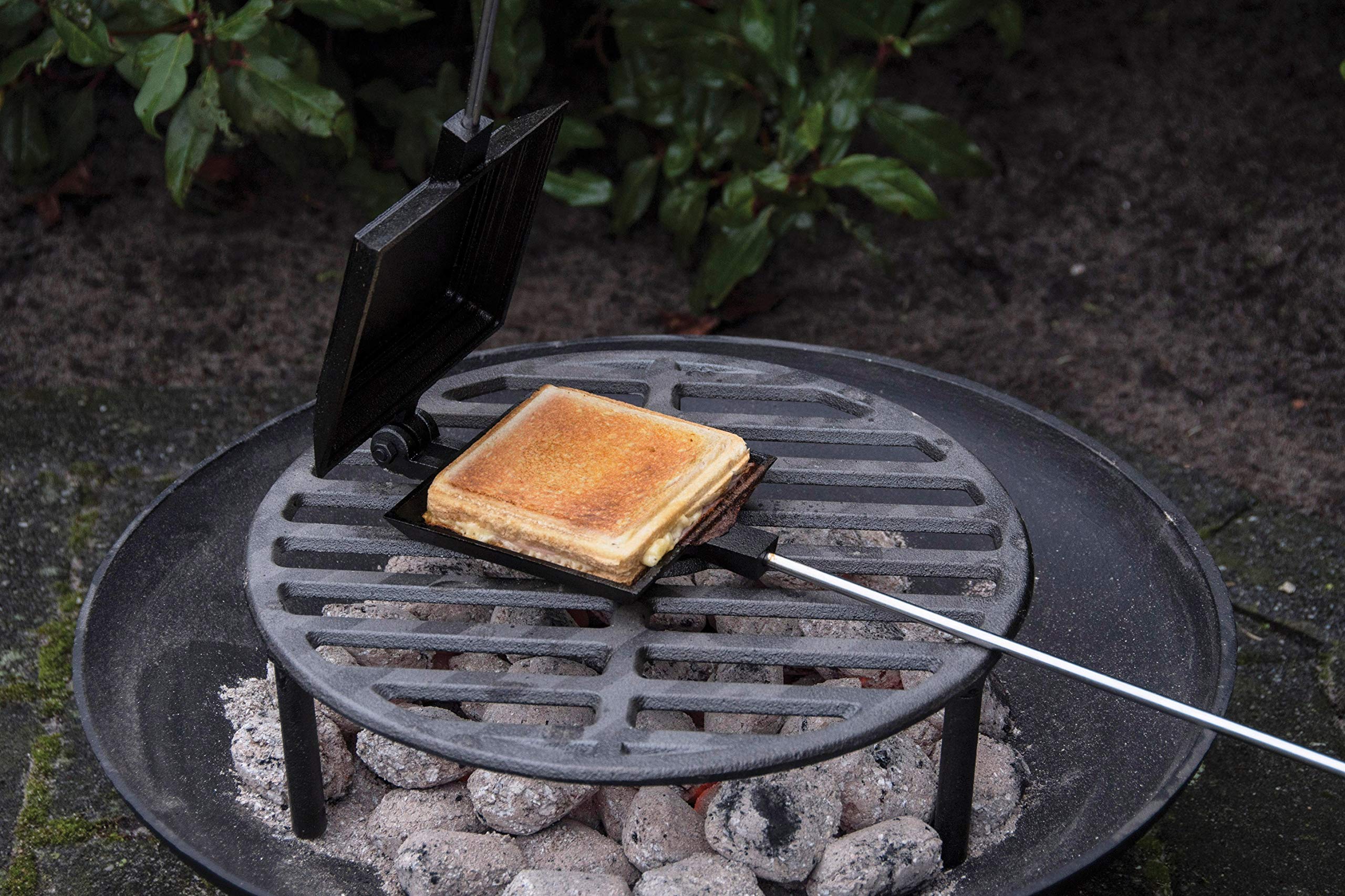 lemodo-esschert-design-toasteisen-gusseisen-mit-birkenholz-griff-77-5-cm image 2